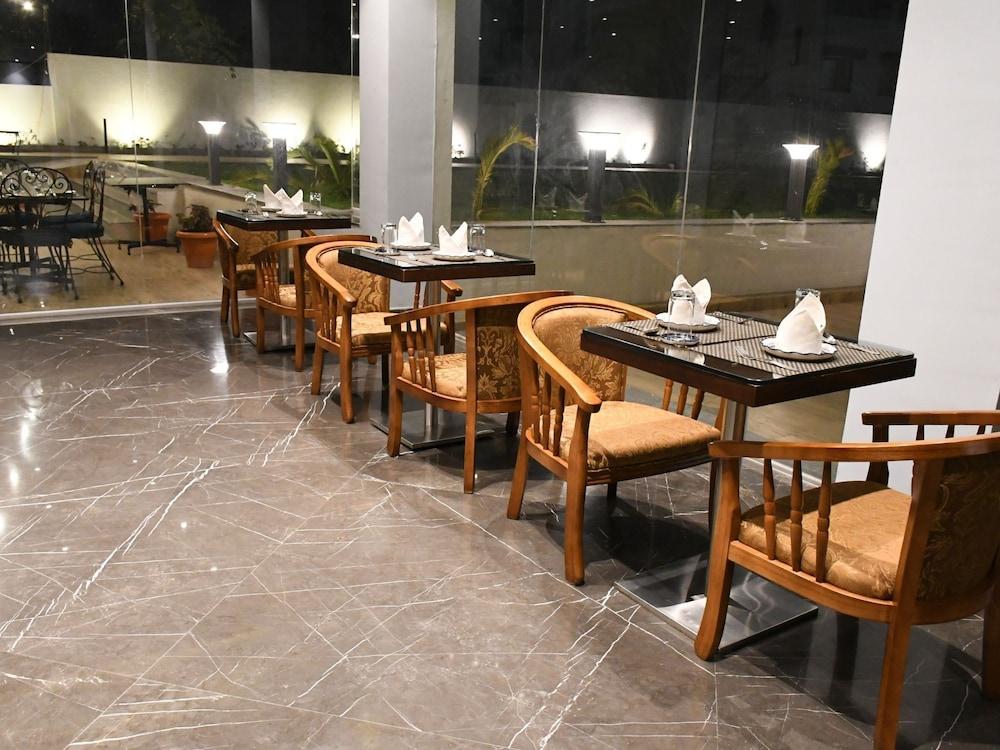 Amarpreet, Chhatrapati Sambhajinagar - Am Hotel Kollection Aurangābād Extérieur photo
