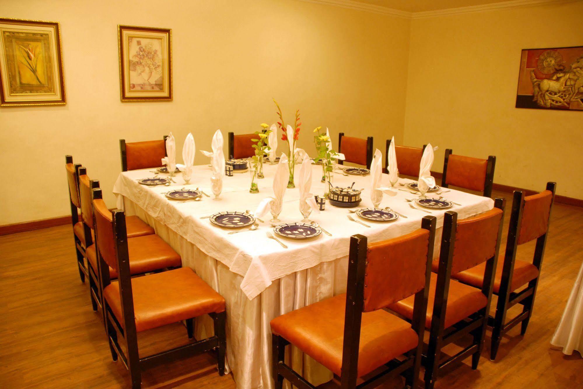 Amarpreet, Chhatrapati Sambhajinagar - Am Hotel Kollection Aurangābād Extérieur photo